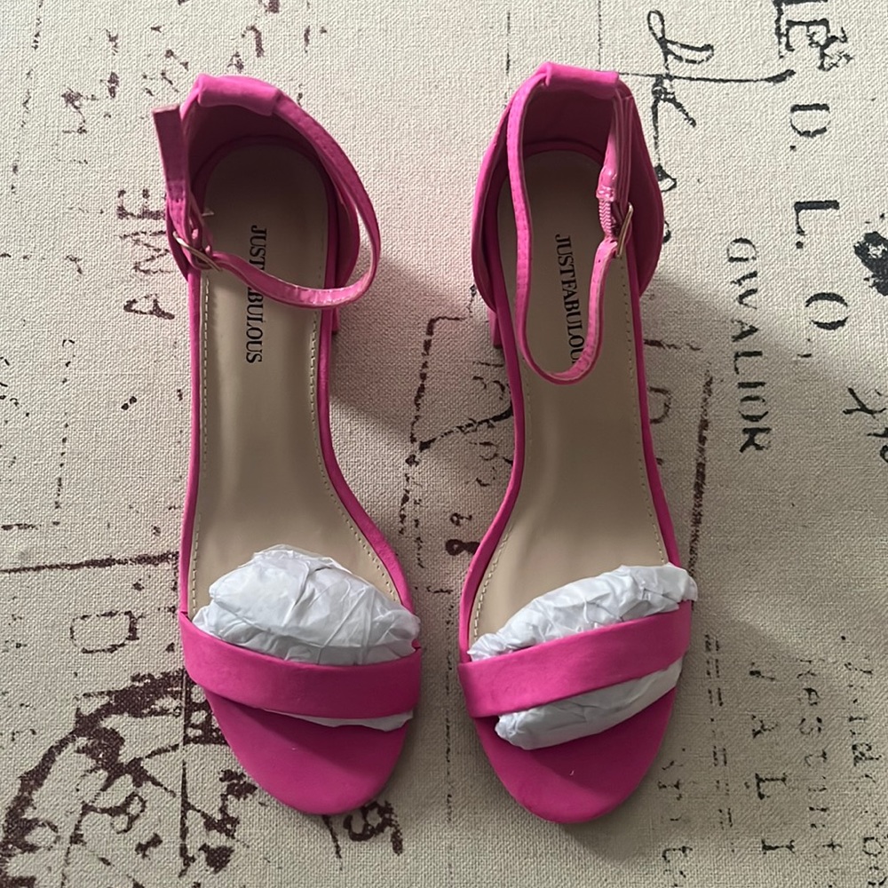 Never been warn Noura Heeled Sandal hot pink block heel shoe. Size 8.